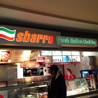 Photo taken at Sbarro by GUCCI STRAWBERRY🍓 on 10/13/2012