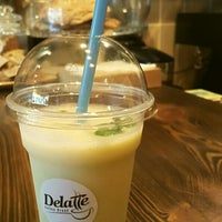 Foto scattata a Delatte Coffee Break da Damla E. il 5/28/2016