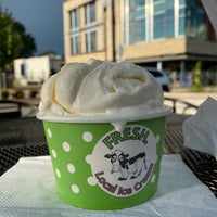 รูปภาพถ่ายที่ Fresh Local Ice Cream โดย Arthur B. เมื่อ 7/31/2023