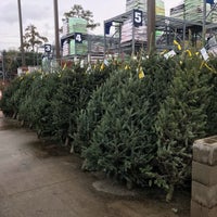Photo taken at Lowe&amp;#39;s by Arthur B. on 11/14/2018