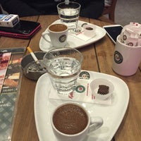Photo taken at Kahve Durağı by Zeynep on 5/2/2015