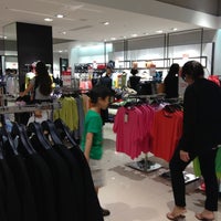 Zara Clothing Store In 横浜市