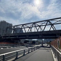 Photo taken at 高浜橋 by ɐןɐqıɐɥ on 11/14/2021