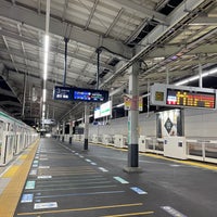Photo taken at Odakyu Yoyogi-Uehara Station (OH05) by ɐןɐqıɐɥ on 7/6/2022