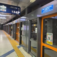 Photo taken at Namboku Line Shirokane-takanawa Station (N03) by ɐןɐqıɐɥ on 8/25/2022