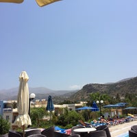 6/24/2016 tarihinde Rachel B.ziyaretçi tarafından Kyknos Beach Hotel'de çekilen fotoğraf