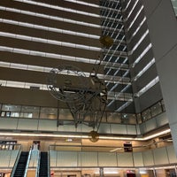 Photo taken at Shinjuku NS Building by ダイキチ on 2/19/2023