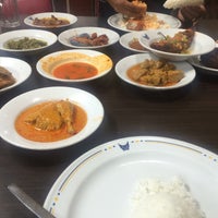 Photo taken at Restoran Sederhana by DwirikaUsman A. on 4/10/2016
