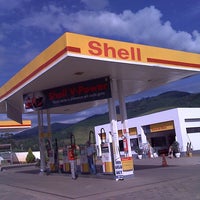 Photo taken at Posto Shell by Junior P. on 8/31/2013