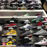 Shoe palace del amo mall sale