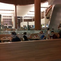 Foto tirada no(a) Praça de Alimentação por Valter B. em 7/13/2013