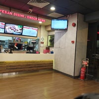 Review Pizza Hut Extreme Park