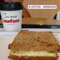 Снимок сделан в LoopFood Sandwiches пользователем Juliano M. 11/22/2017