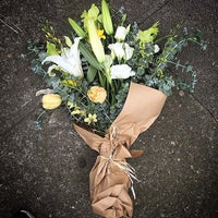 3/16/2017 tarihinde Le Bouquet Flower Shopziyaretçi tarafından Le Bouquet Flower Shop'de çekilen fotoğraf