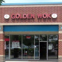 Foto tirada no(a) Golden Wok Restaurant por Andrew L. em 7/10/2013