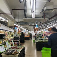 Photo taken at Sheng Siong Supermarket by Stefpenny on 2/21/2019