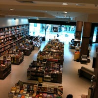 Foto tirada no(a) Saraiva MegaStore por Cleto P. em 4/10/2013