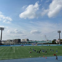 Photo taken at 葛飾区奥戸総合スポーツセンター陸上競技場 by tombora on 4/2/2023