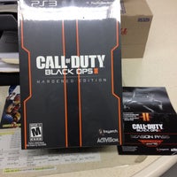 Photo taken at GameStop by Frankie S. on 11/13/2012