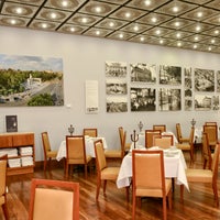 Photo taken at El Cardenal by Restaurante El Cardenal on 2/17/2016