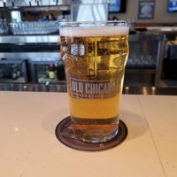 Photo taken at Old Chicago Pizza &amp;amp; Taproom by Aaron H. on 3/30/2021