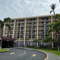 Снимок сделан в Courtyard by Marriott King Kamehameha&amp;#39;s Kona Beach Hotel пользователем SH 4/23/2022