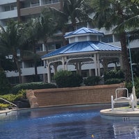 Foto tirada no(a) Melia Nassau Beach - Main Pool por Jessica P. em 2/12/2020