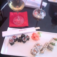 Foto diambil di Sushi Sake Hammocks oleh Sabrina A. pada 4/3/2013