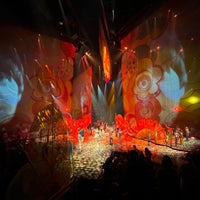รูปภาพถ่ายที่ The Beatles LOVE (Cirque du Soleil) โดย Shane S. เมื่อ 5/29/2024