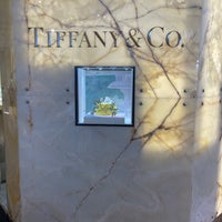 Photo taken at Tiffany &amp;amp; Co. by Deshawn F. on 8/5/2022