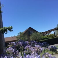 Photo taken at Ceja Vineyards Sonoma Tasting Room by Alicia R. on 6/25/2017