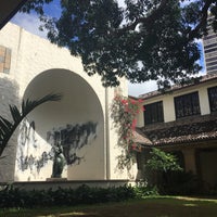 Photo taken at Honolulu Museum of Art by Emrah K. on 1/20/2017