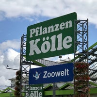 Photo taken at Pflanzen-Kölle by T. H. on 8/2/2021