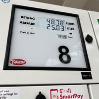 Photo taken at Shell by T. H. on 12/22/2022