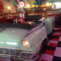 Photo taken at Beverly Hills Diner by Milachka on 6/11/2015