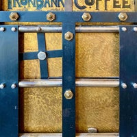 Das Foto wurde bei Iron Bank Coffee Co. von Bruce J. am 8/23/2020 aufgenommen