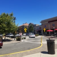 Review The Streets of Brentwood