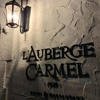 Das Foto wurde bei L&amp;#39;Auberge Carmel von Axel J. am 5/4/2019 aufgenommen