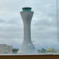 Снимок сделан в Edinburgh Airport (EDI) пользователем Axel J. 8/22/2023