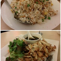 Photo taken at Carlingford Vegetarian Cuisine 鼎素樓 by Allan W. on 4/12/2014