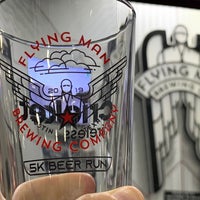 10/12/2019에 Jo H.님이 Flying Man Brewing Co.에서 찍은 사진