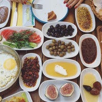 Photo taken at Cafe Firuz by Işılay K. on 9/17/2016