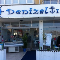 Das Foto wurde bei Denizaltı Balık Restorant von CANER©️🇹🇷 am 3/31/2015 aufgenommen