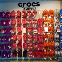crocs outlet deals