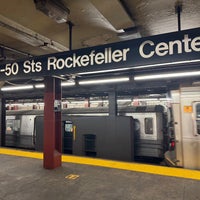 Photo taken at MTA Subway - 47th-50th St/Rockefeller Center (B/D/F/M) by ぜろ on 1/27/2024