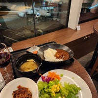 Photo taken at JAL Sakura Lounge SKY VIEW by ぜろ on 3/31/2024