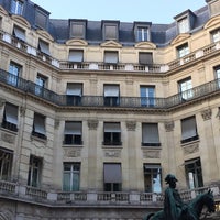 Photo taken at Hôtel Indigo Paris - Opéra by Jennifer M. on 8/3/2019
