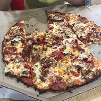 Photo taken at Domino&amp;#39;s Pizza by Luis O. on 9/5/2017