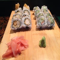 รูปภาพถ่ายที่ Ocean Blue Sushi โดย Brittany S. เมื่อ 11/26/2013