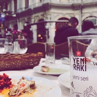 Das Foto wurde bei Seviç Restoran von Kokoschka am 4/6/2019 aufgenommen